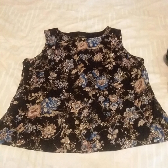 Lane Bryant Flower Sparkle Top Size 22/24 - Picture 2 of 5